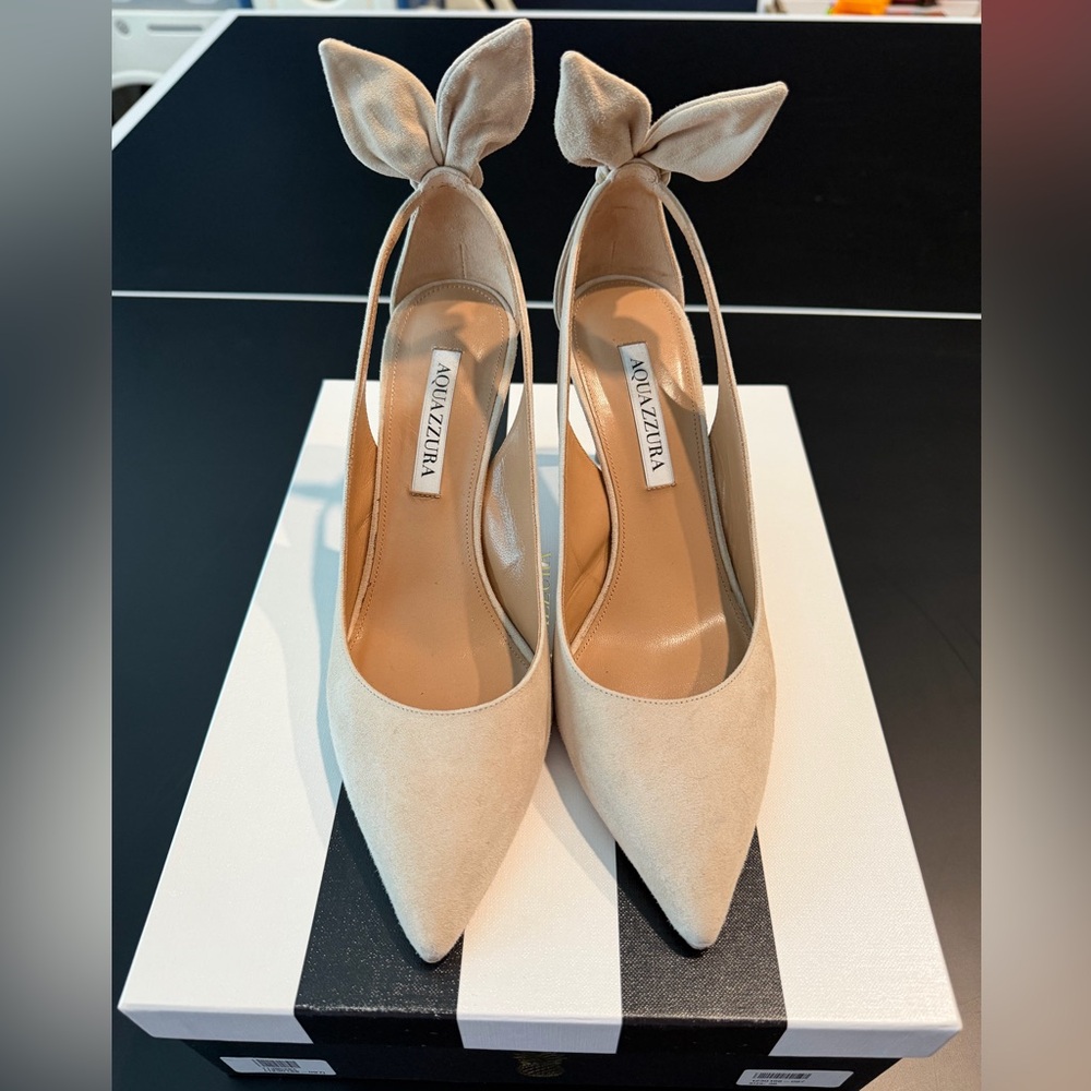 EUC Aquazzura Nude Bow Tie Pumps - Size 38